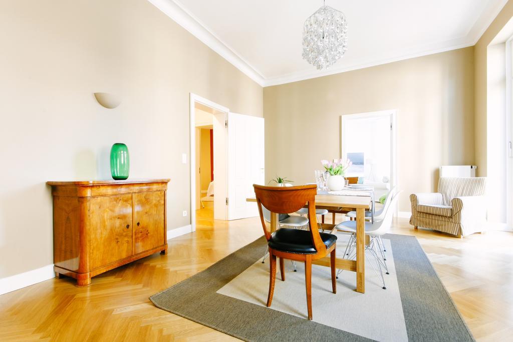 Business Deluxe Apartment